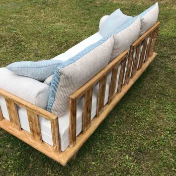 Sofa COMO im Garten von hinten, oben fotografiert